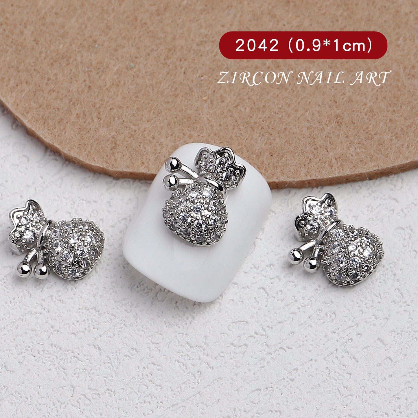 NZJ055 Nail Art Tiger Year Jewelry New Year Rhinestone Super Flash Zircon Rich Fortune Lucky Cat Nail Decoration