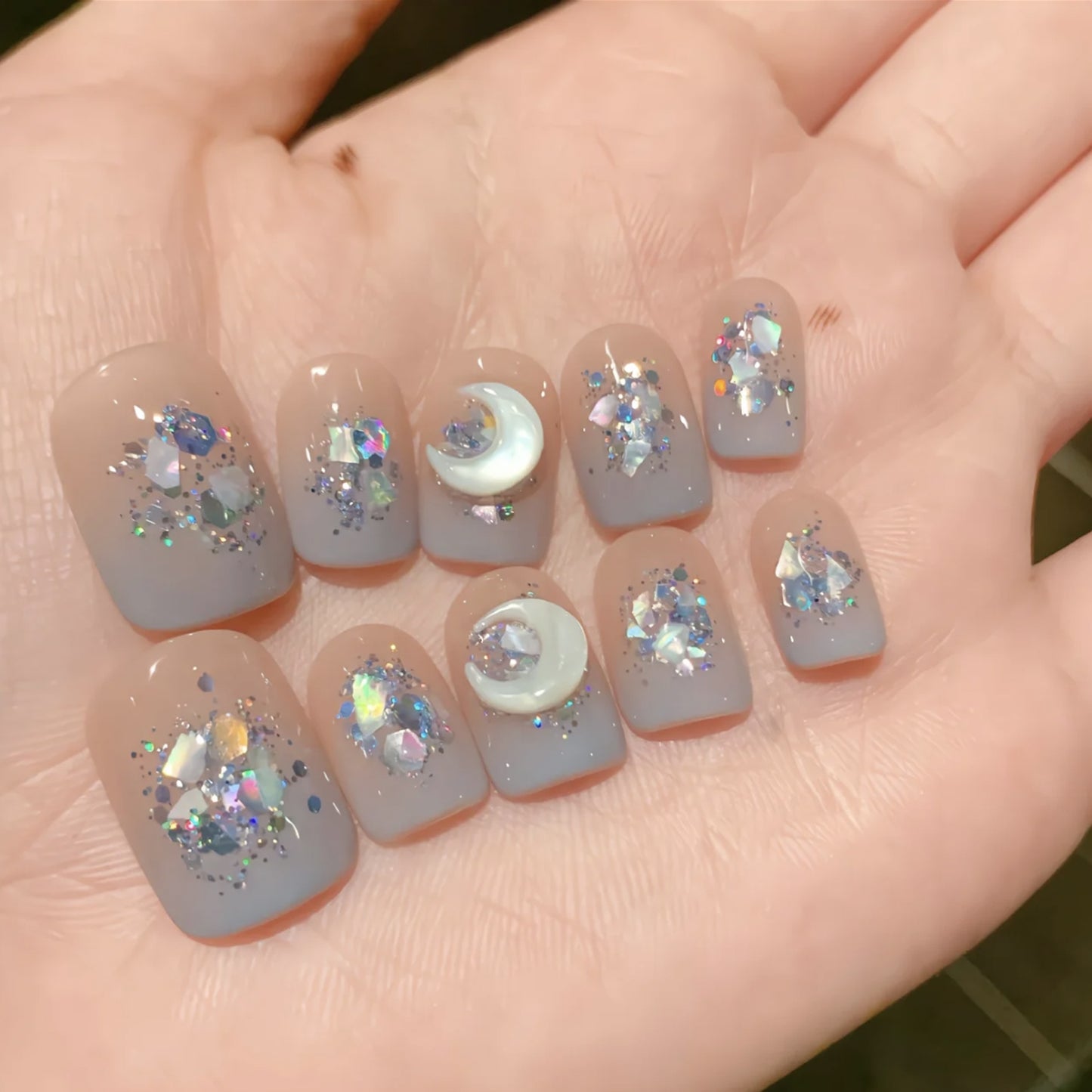 NZJ031 White Nail Art Moon Ornament Shell Curved Moon Manicure Aurora DIY Jewelry 3D Nail Art Decorations