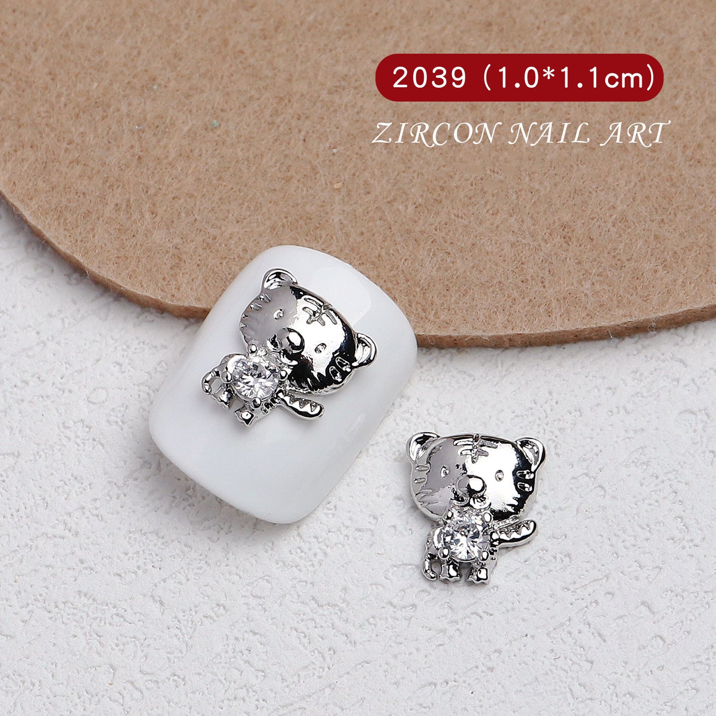 NZJ055 Nail Art Tiger Year Jewelry New Year Rhinestone Super Flash Zircon Rich Fortune Lucky Cat Nail Decoration