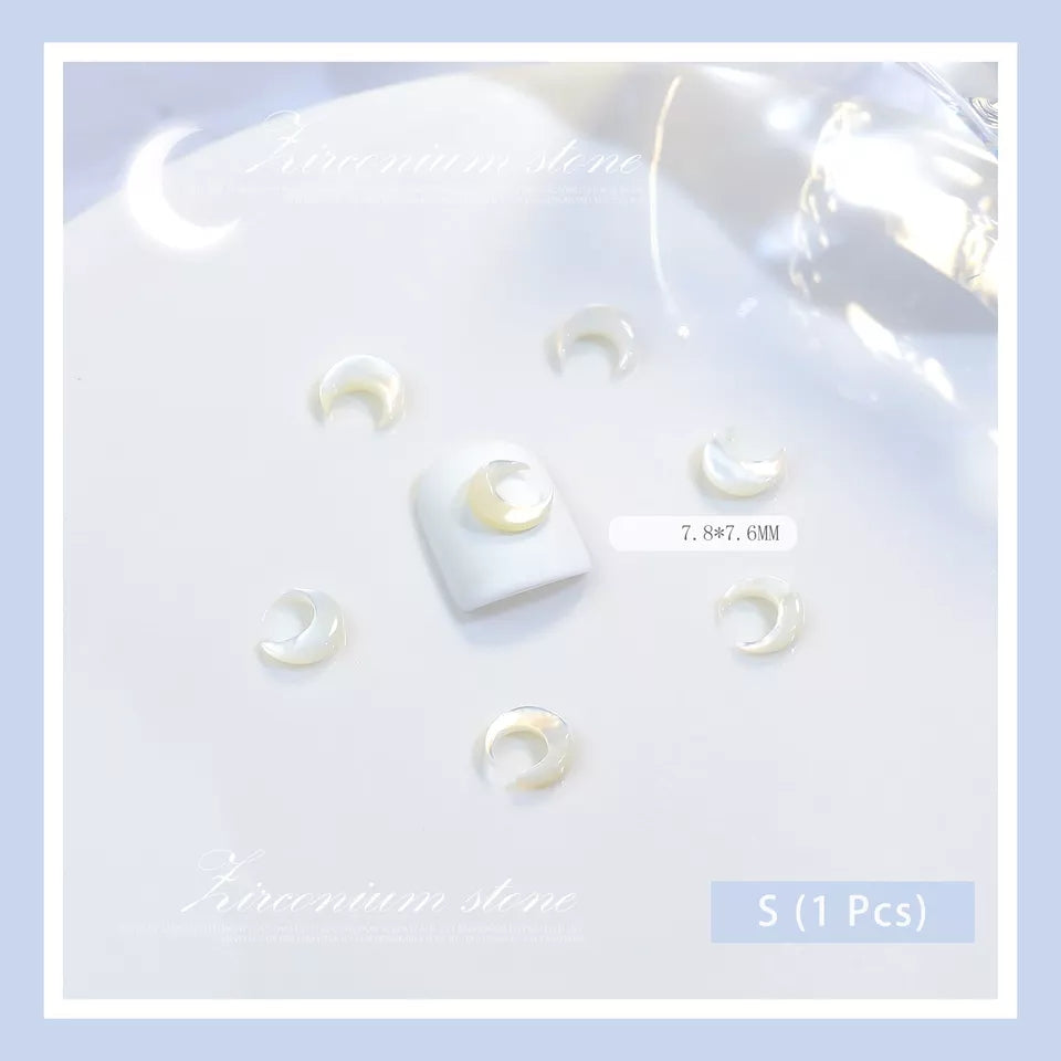 NZJ031 White Nail Art Moon Ornament Shell Curved Moon Manicure Aurora DIY Jewelry 3D Nail Art Decorations