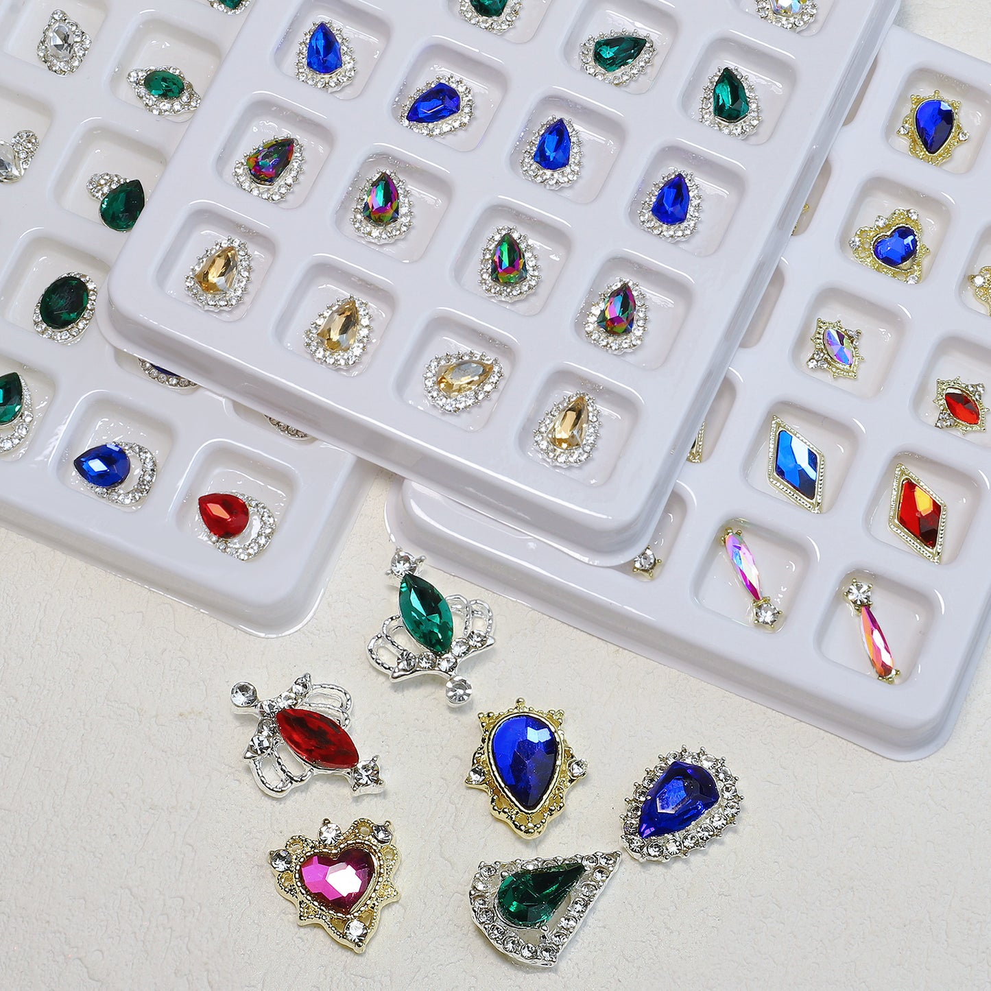 NZJ017 20pcs Blister Packaging Nail Art Rhinestone Alloy Inlaid Love Butterfly Nail Art Jewelry